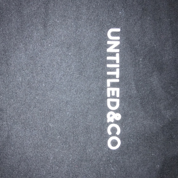 Cute basic tee - Picture 2 of 2